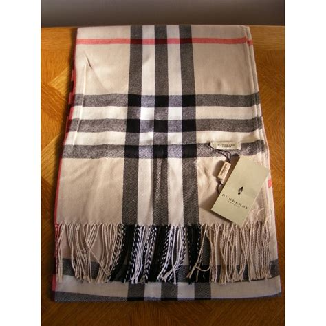 esarfa burberry